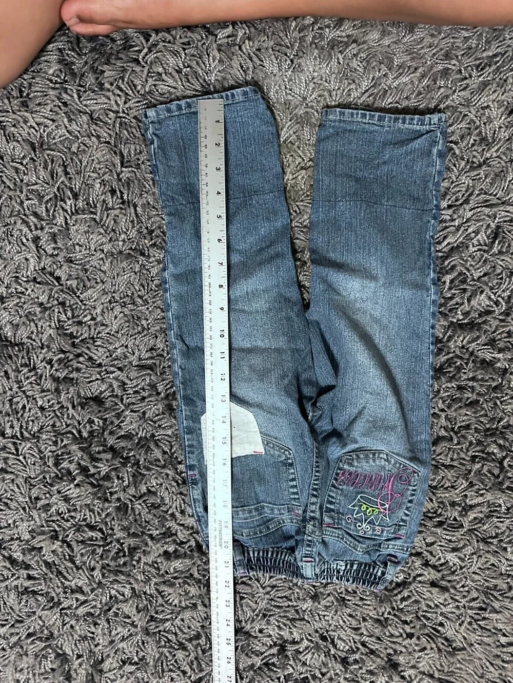 2000s Vintage Kids Disney Princess Embroidered Jeans Size 5